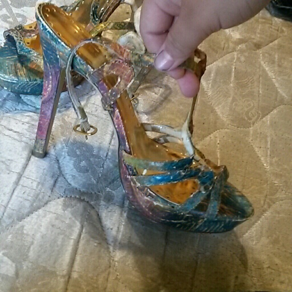 Heels - Picture 2 of 2