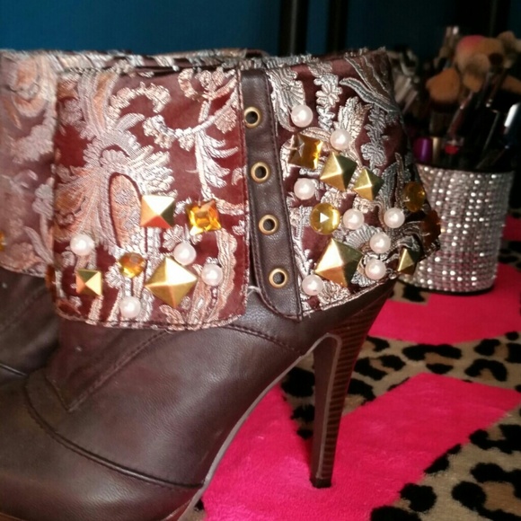 **BUNDLED** Dollhouse Booties! - Picture 2 of 4