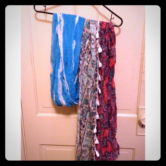3 scarfs 😊