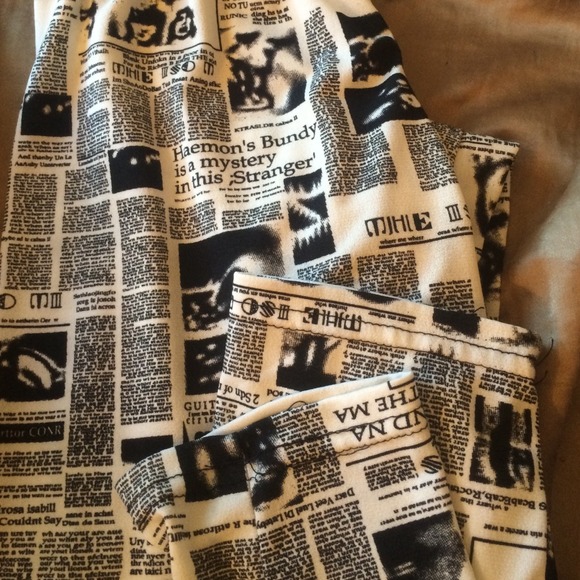 Newspaper print leggings