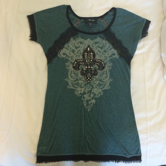 BKE and Miss Me tshirt bundle - Picture 1 of 4