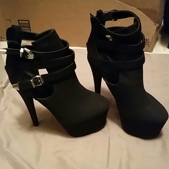 Paper Fox Black Stiletto Booties - Picture 3 of 4