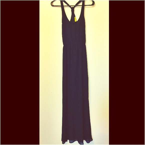 Black maxi dress✨price lowered✨