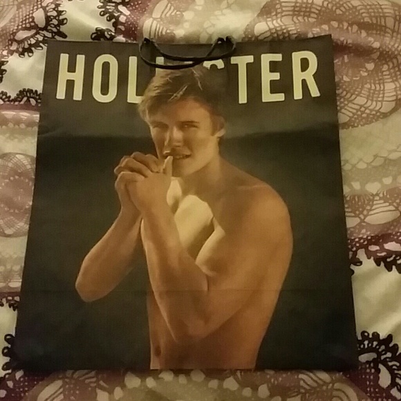 🚫SOLD🚫 Hollister gift bag