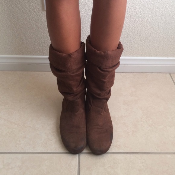 Brown MidCalf Suede Boots