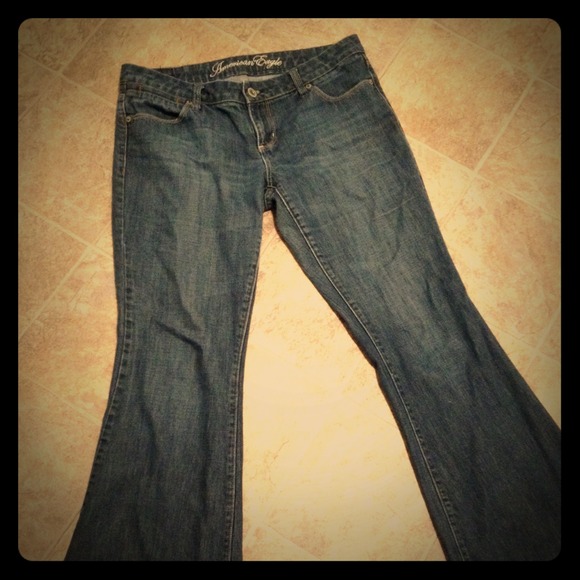 American Eagle true flare jeans