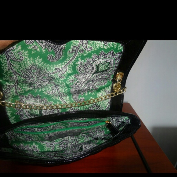 Prefect medium quilted shoulder bag - Picture 3 of 4