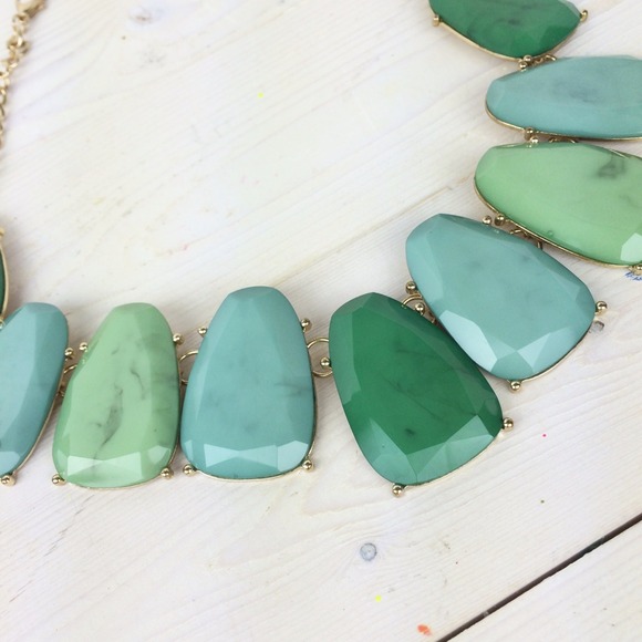 Jewelry - Green Ombré Bib Necklace Jewelry - Green Ombré Bib Necklace