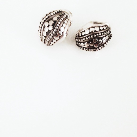 💥 SALE 💥 John Hardy Silver Earrings