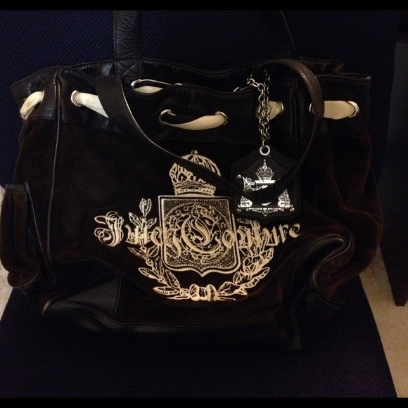 Juicy Couture Handbags - 💥50% SALE💥JUICY COUTURE VELOUR DAYDREAMER