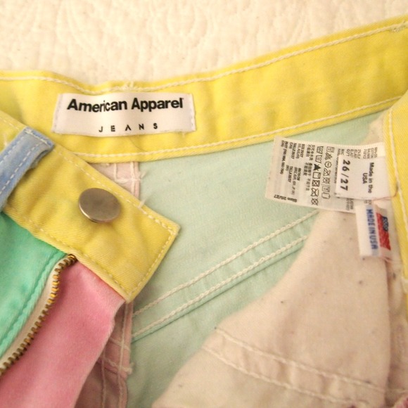 AA Color Block Short. - Picture 3 of 4