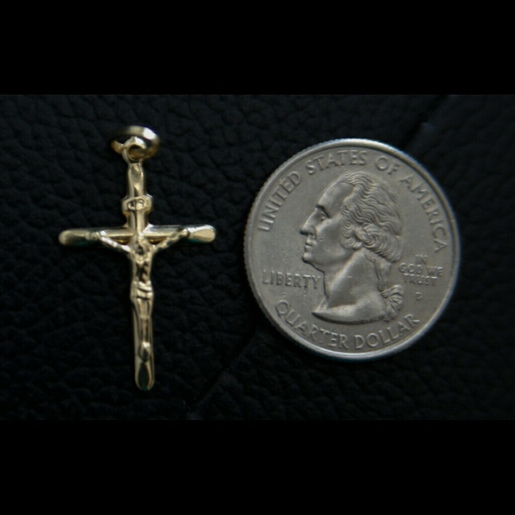 18k solid gold saudi crucifix pendant