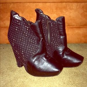 JUST IN!!! Sam Edelman Studded Booties!!!!
