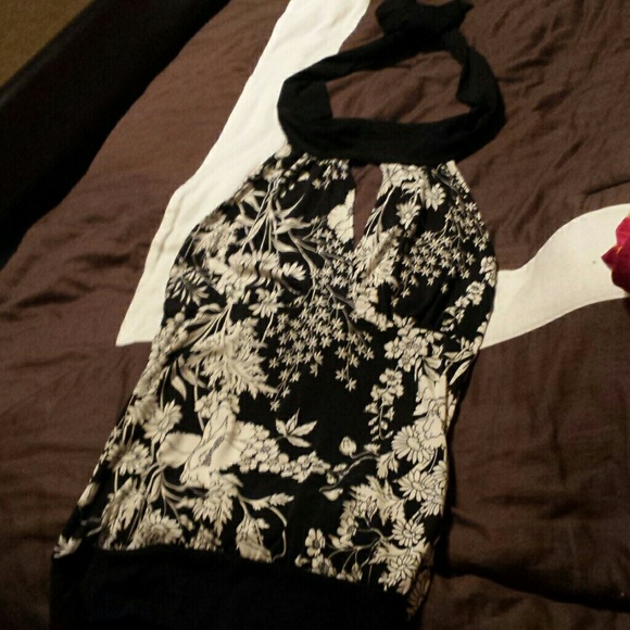 Black and white halter top! - Picture 1 of 1