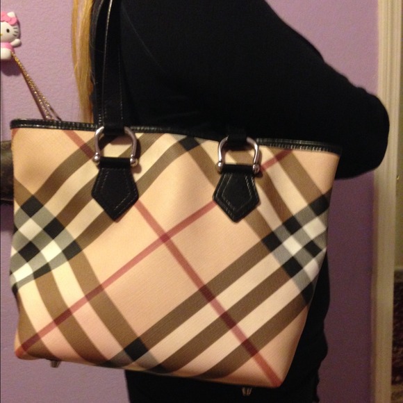 ❌Sold ❌Authentic burberry tote