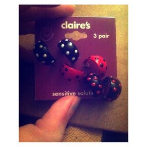 Polka-dot earrings