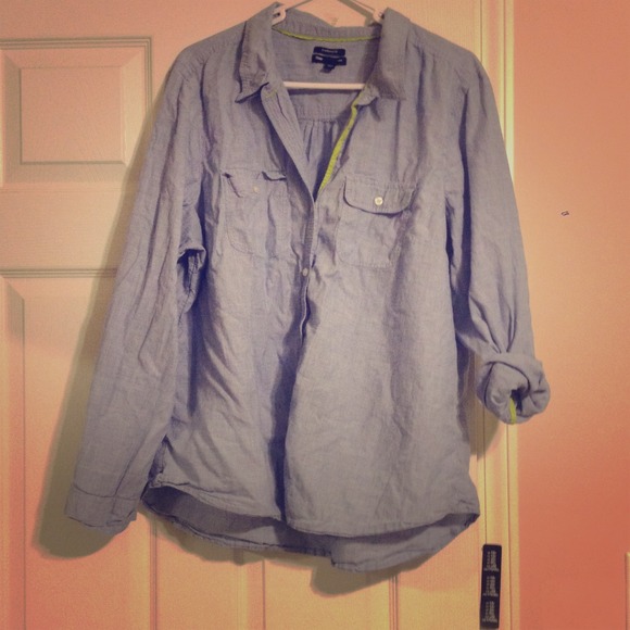 Blue long sleeve woven