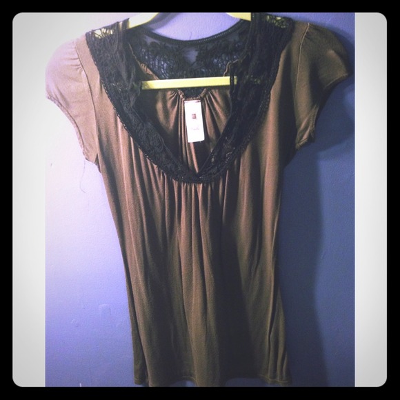 Olive Green Lace Top ✨