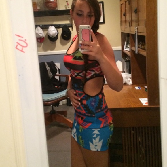 Dress - Picture 2 of 2