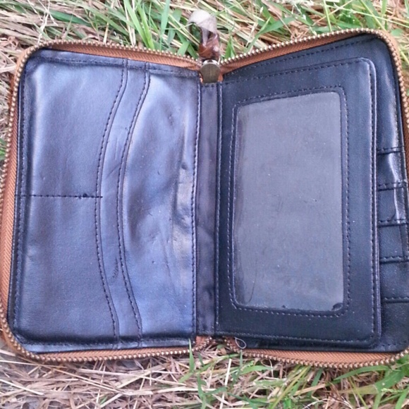 63% OFF Genuine Leopard Wallet - Picture 3 of 4