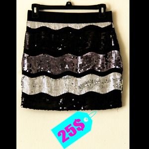 Super cute never worn mini skirt