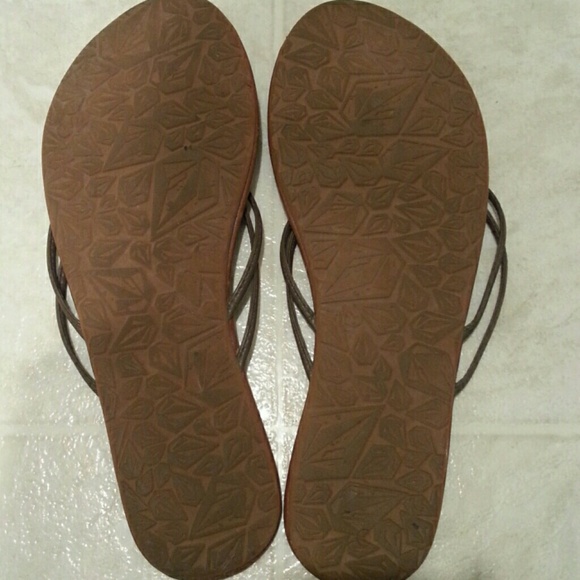 Volcom Sandals - Picture 2 of 3