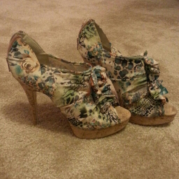 Chinese Laundry Peep Toe Heels