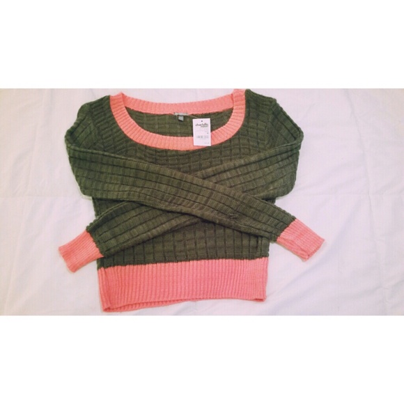 Sweater - Picture 2 of 3