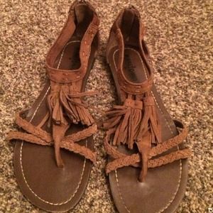 Minnetonka fringe sandals