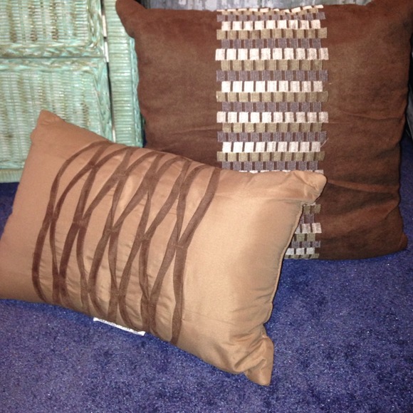 BRAND NEW Throw pillows!