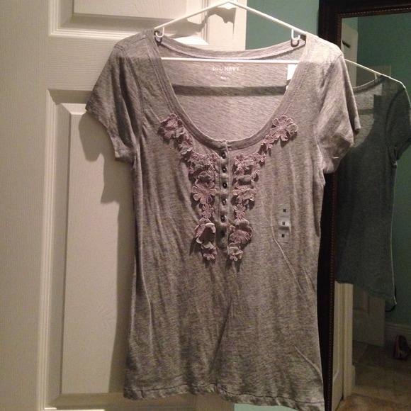 Grey t-shirt