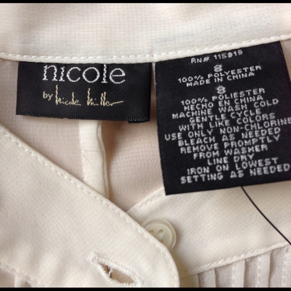 ❌SOLD❌Nicole by Nicole Miller sheer button down - Picture 3 of 4