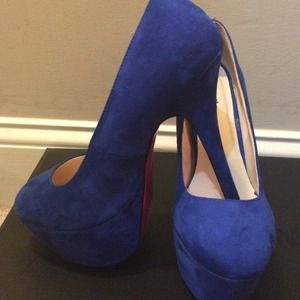 Suede Blue Pumps