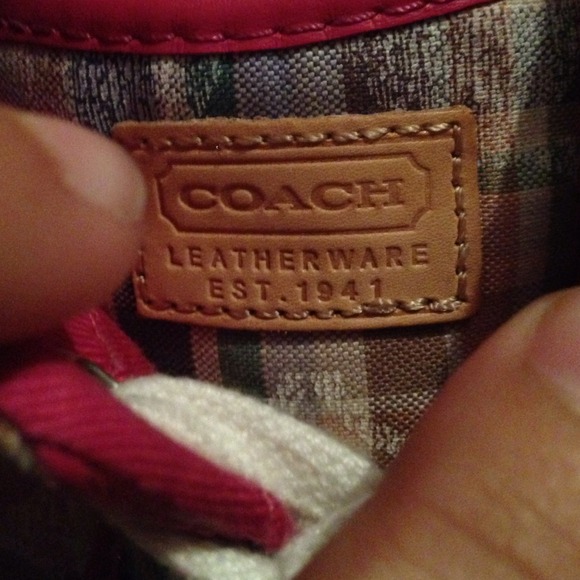 REDUCED ☑️ GIRLS COACH SHOES - Picture 3 of 4