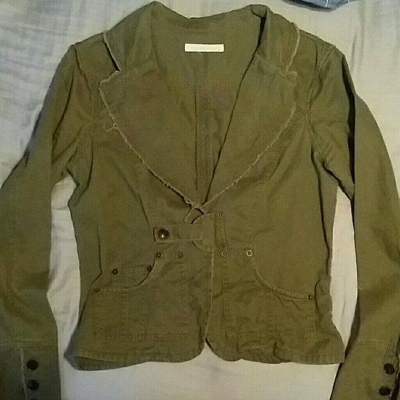 **Jacket** - Picture 2 of 3
