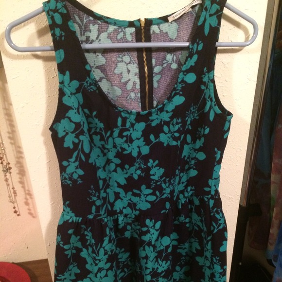 Collective Concepts Floral Dress - Picture 2 of 4