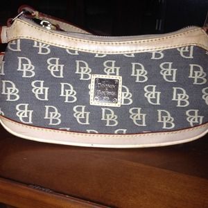 Dooney & Bourke purse !