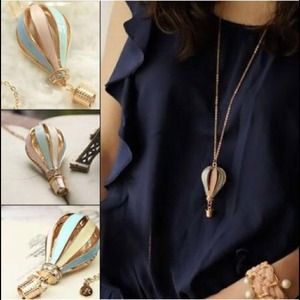 Cute hot balloon necklace!