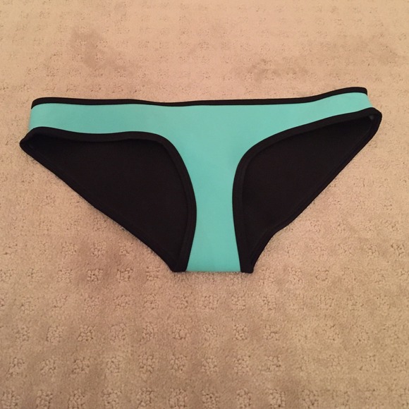 Triangl swim bottom
