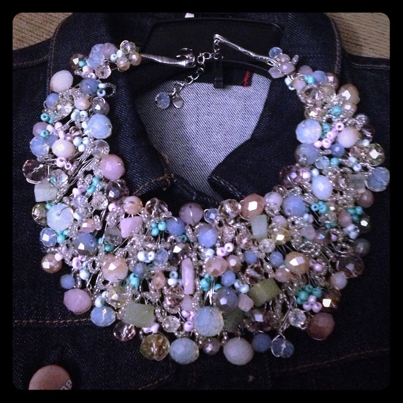 ALDO Jewelry - Beautiful statement neclace