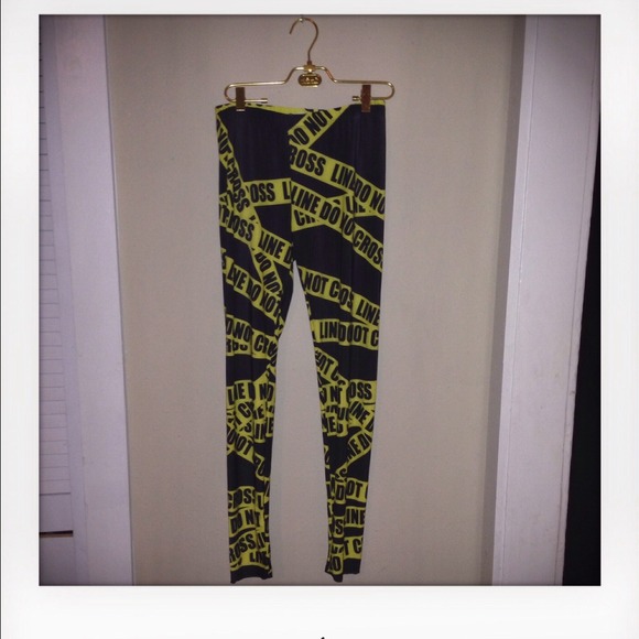 CERTIFIED EDGY "DO NOT CROSS BOSS" LEGGINGS