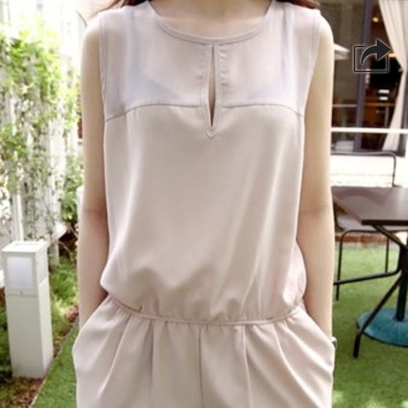Round Collar Solid Color Jumpsuit - Picture 2 of 3