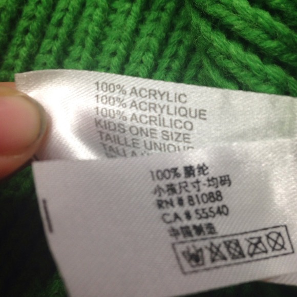 100% Acrylic Frog Scarf - Picture 3 of 3