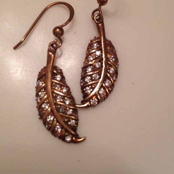 ❌SOLD❌Boho chic! Leaf earrings - Picture 2 of 3