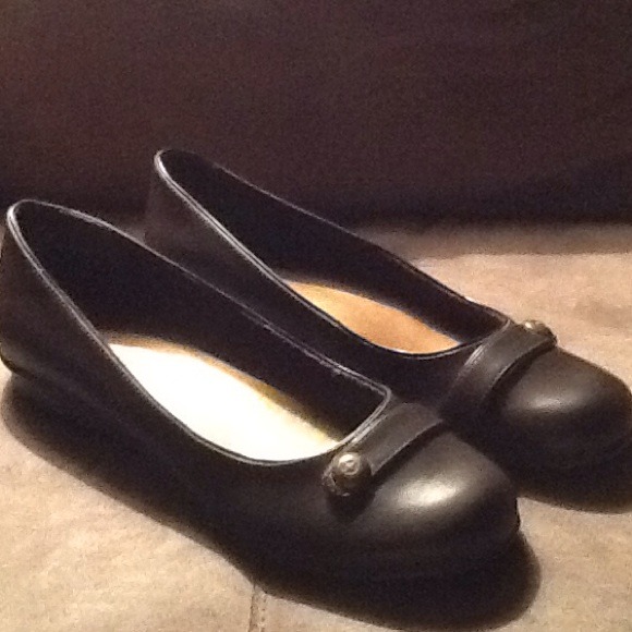 CUTE BROWN SLIDE ONS