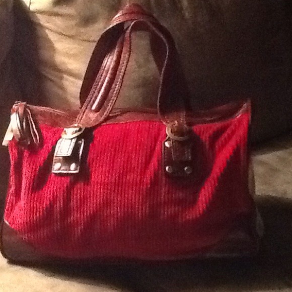 CUTE DUFFLE PURSE