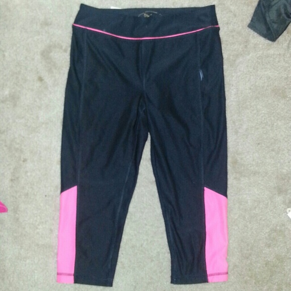 Black & Neon Pink Dri-Fit Capri