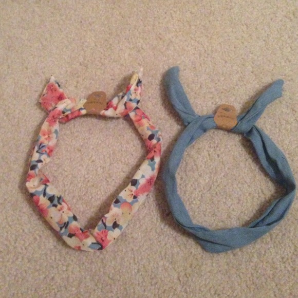2 Wire headbands. BRAND NEW