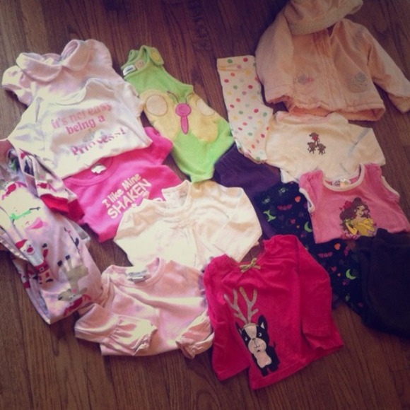 Bundle reserved💕 3 bundles + Leaopard Top+ JOY