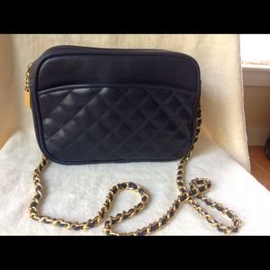 Beautiful Quilted leather shoulder bag
